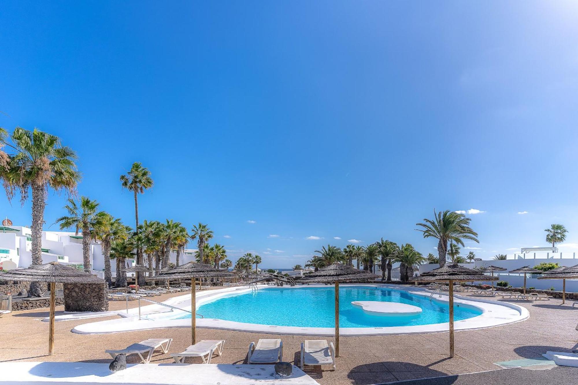 Fantástico apartamento en Las Coronas, gran terraza con vistas al mar y recién reformado completamente Costa Teguise Extérieur photo