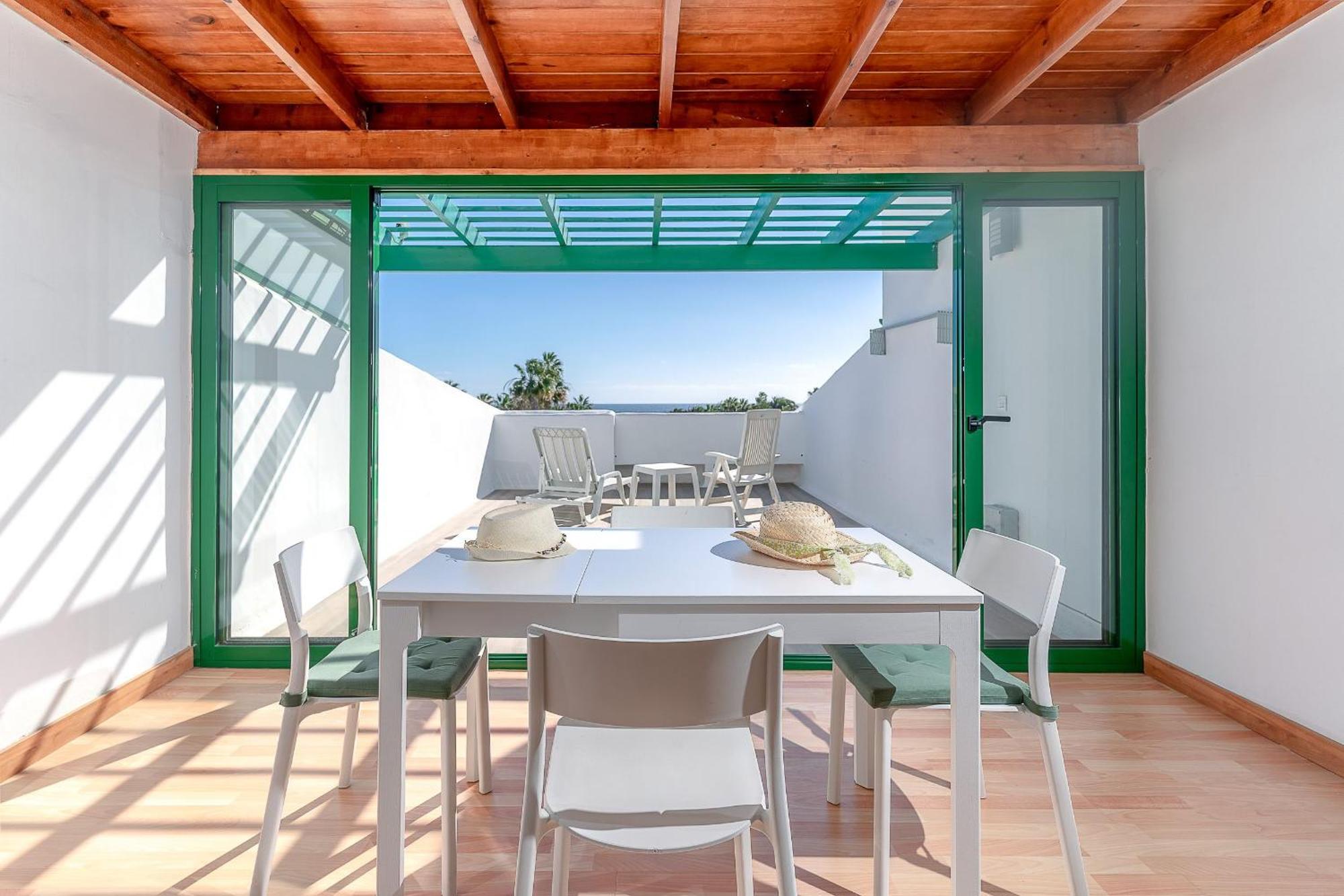 Fantástico apartamento en Las Coronas, gran terraza con vistas al mar y recién reformado completamente Costa Teguise Extérieur photo
